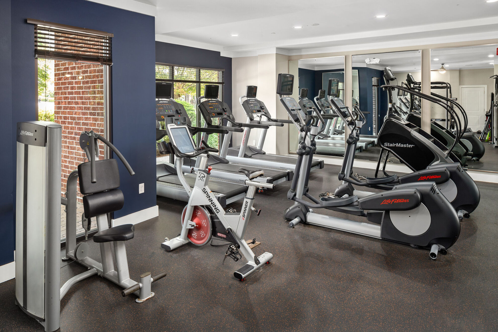 400 Belmont Image 37