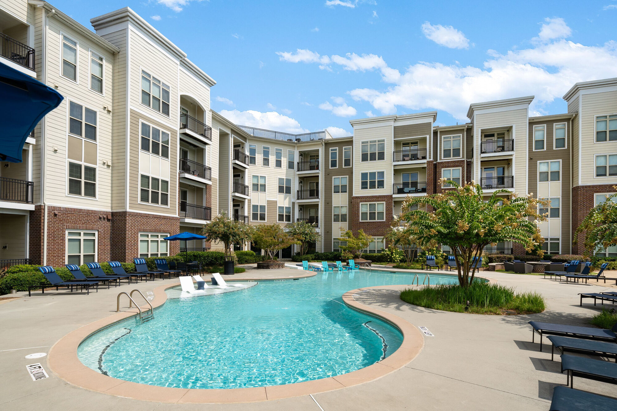 400 Belmont Image 49