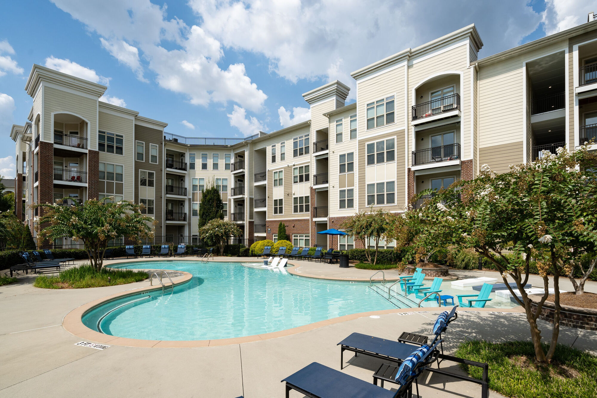 400 Belmont Image 53