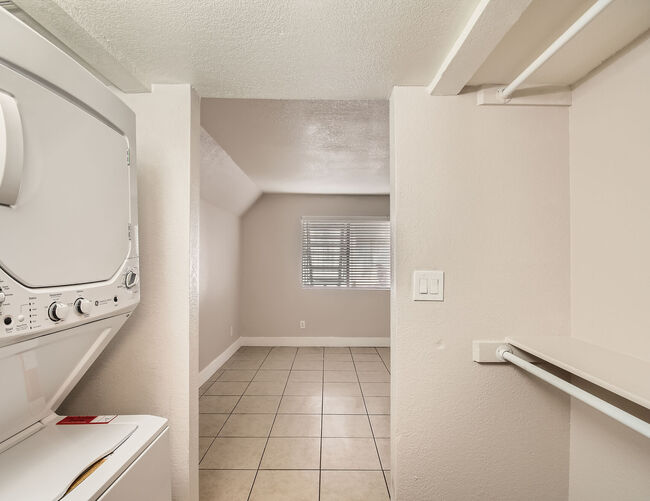 Ava Park Apartments in Phoenix, Arizona Courtyard