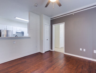 Willow Oak: Beds - 2: Baths - 2: SqFt Range - 996 to 996