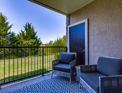 Willow Oak: Beds - 2: Baths - 2: SqFt Range - 996 to 996