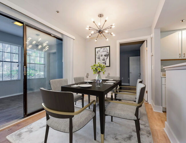 Woodford Apartments