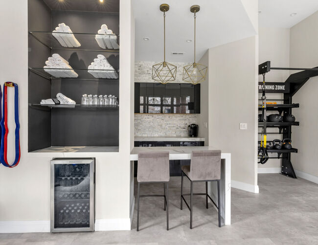 Woodford Apartments