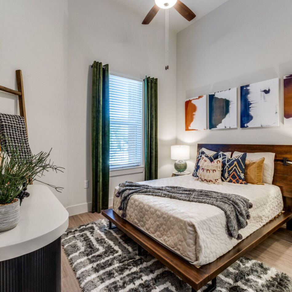 Palladium Crestway | Residents