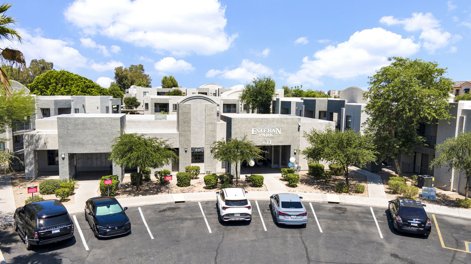 Contact Esteban Park