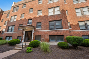 Contact Stella on Lindell