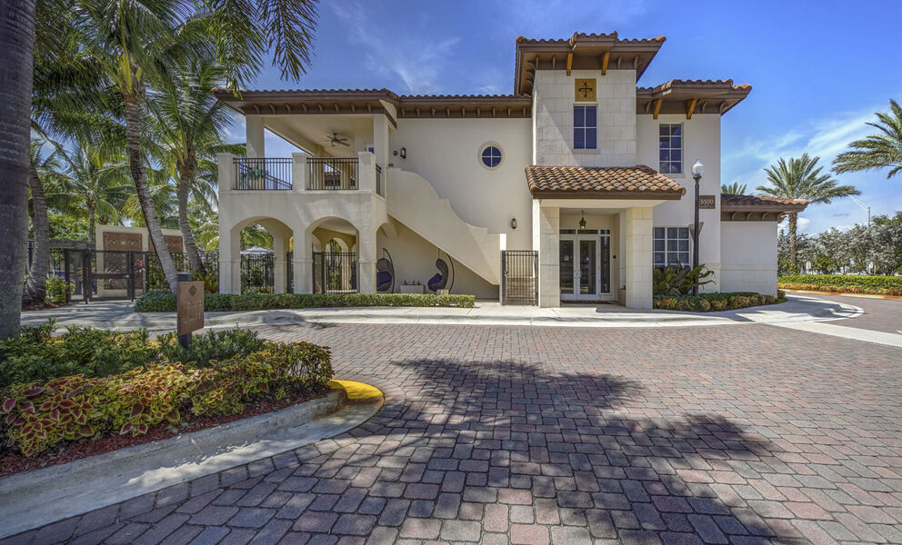 Solle Davie Luxury Apartments