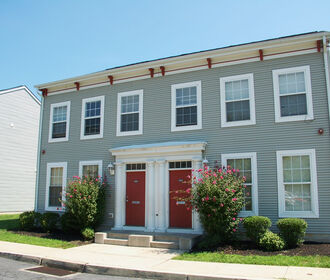Towns at Governor's Square