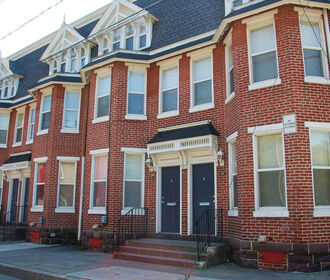 Towns at Governor's Square