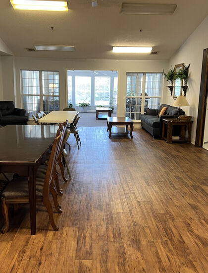 Laurel Oaks Apartments