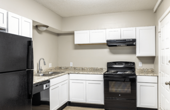 Stonleigh Court Apartment Homes