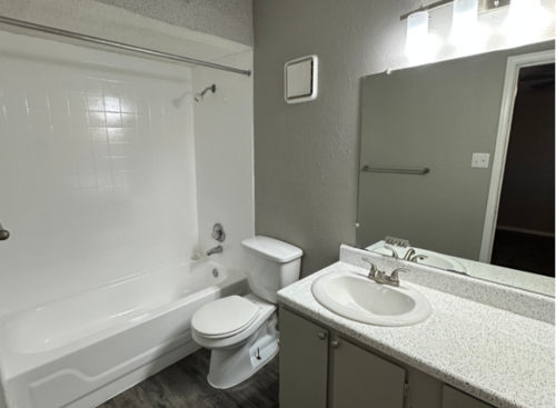 Contemporary: Beds - 2: Baths - 2: SqFt Range - 1078 to 1078