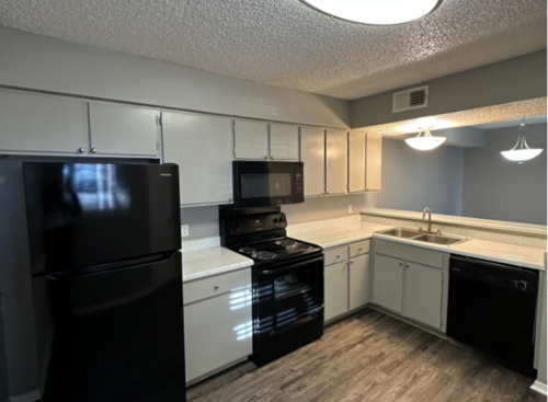 Contemporary: Beds - 2: Baths - 2: SqFt Range - 1078 to 1078