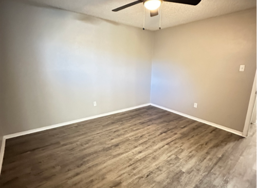 Contemporary: Beds - 2: Baths - 2: SqFt Range - 1078 to 1078