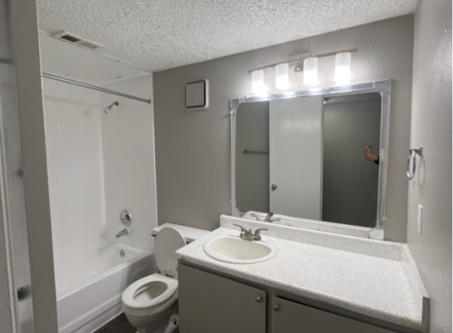 Luxury: Beds - 3: Baths - 2: SqFt Range - 1336 to 1336