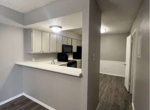 Luxury: Beds - 3: Baths - 2: SqFt Range - 1336 to 1336