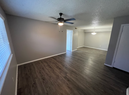 Luxury: Beds - 3: Baths - 2: SqFt Range - 1336 to 1336