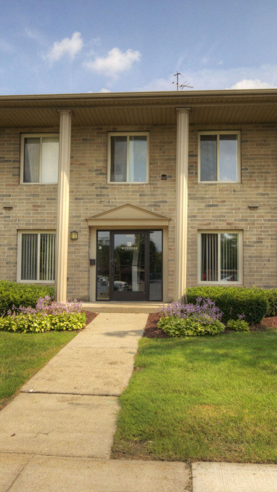 Apartments for Rent Livonia, MI | Woodridge Apartments
