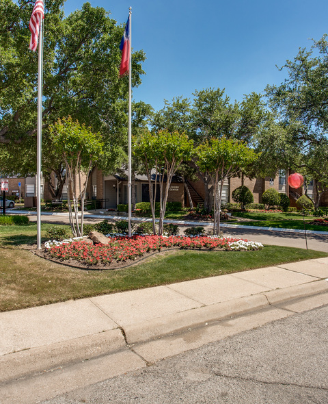 Whispering Oaks Apartments