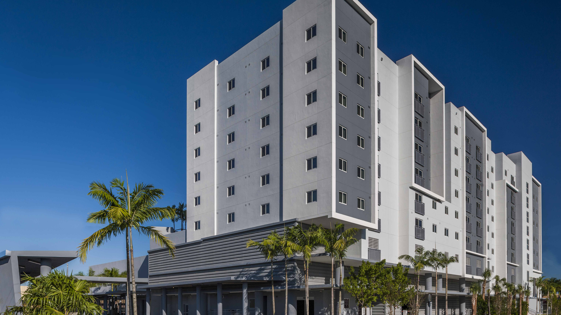 Miami, FL Apartments | Audrey Edmonson Transit Village | Residents
