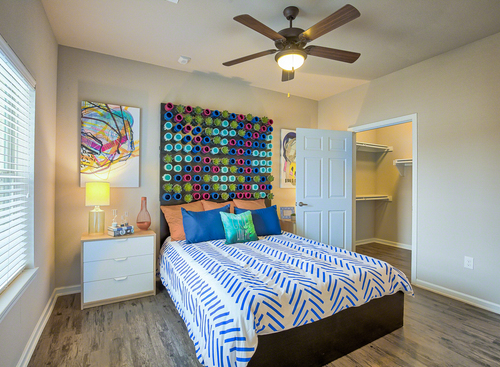 St Lucia: Beds - 2: Baths - 1: SqFt Range - 456 to 456