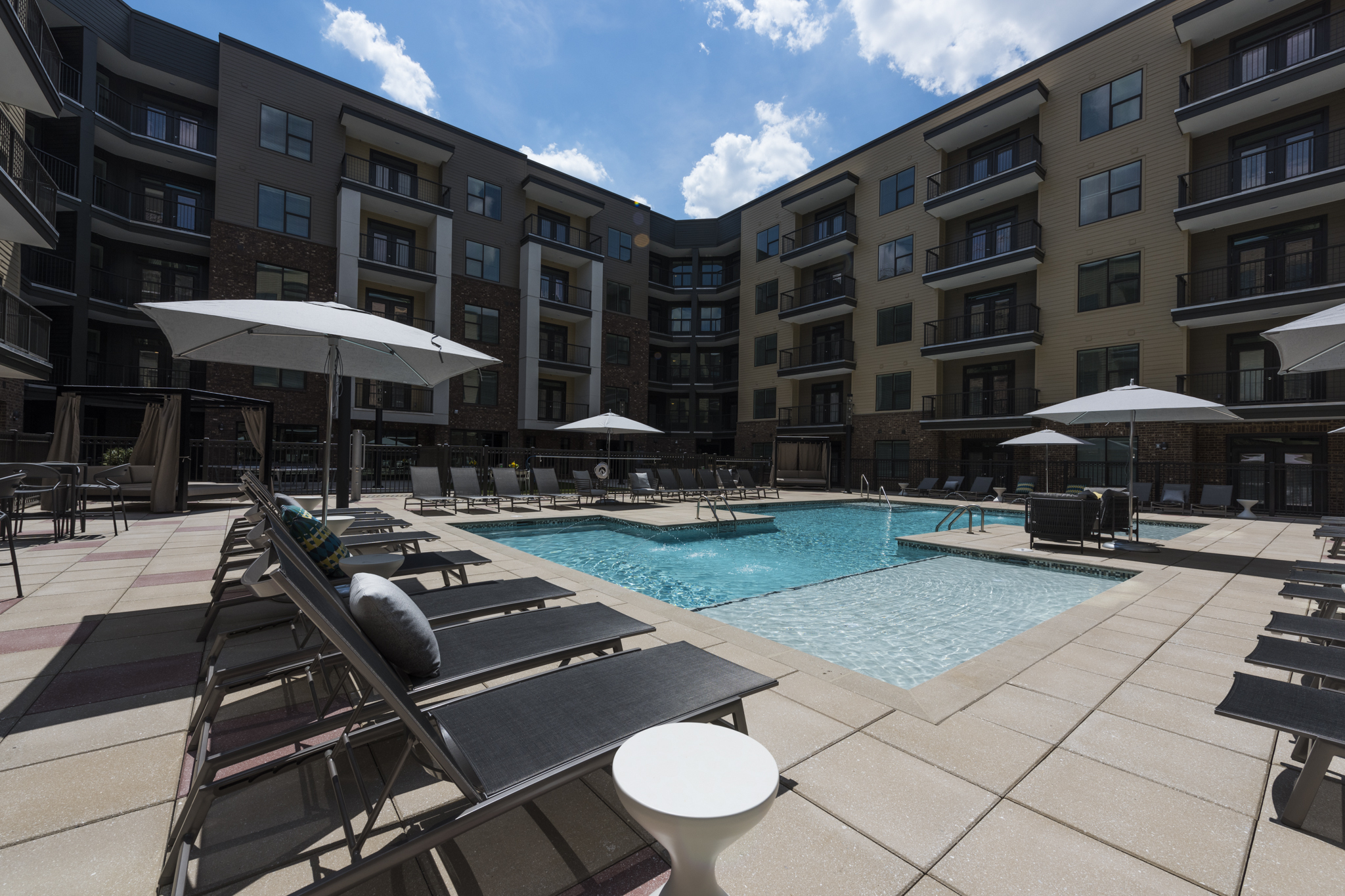 Veranda at Avalon Image 35