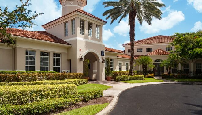 Apartments For Rent In West Palm Beach Fl Portofino Place Home Redefine Better Living At Portofino Place