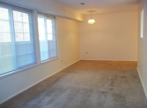 Studio: Beds - Studio: Baths - 1: SqFt Range - 460 to 460