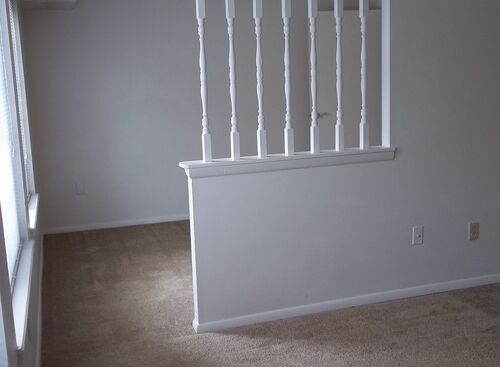 Studio Deluxe: Beds - Studio: Baths - 1: SqFt Range - 570 to 570