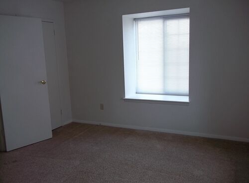 One Bedroom Deluxe: Beds - 1: Baths - 1: SqFt Range - 800 to 800