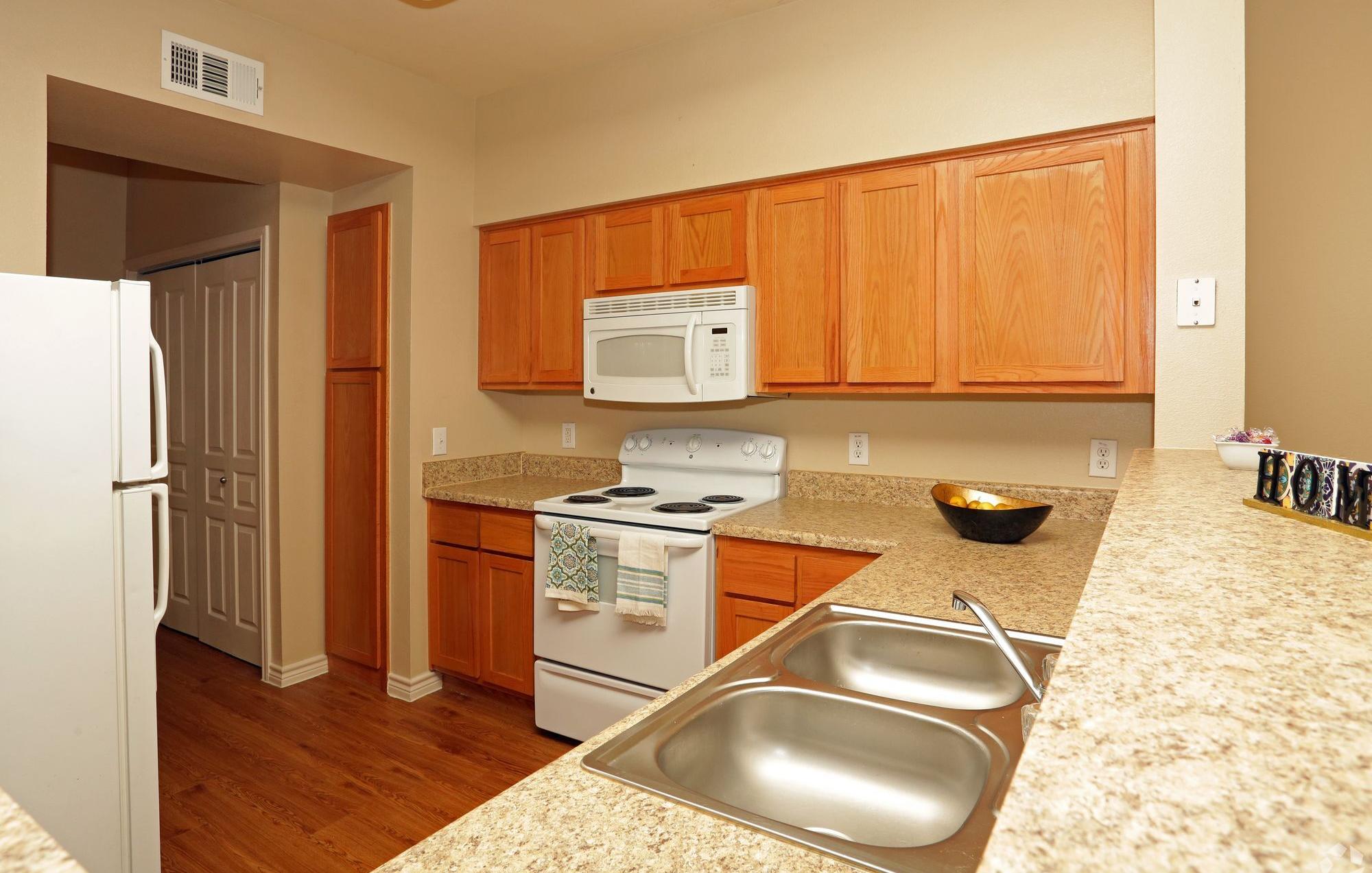 Apartment Rental Amenities In Garland Tx Savoy Of