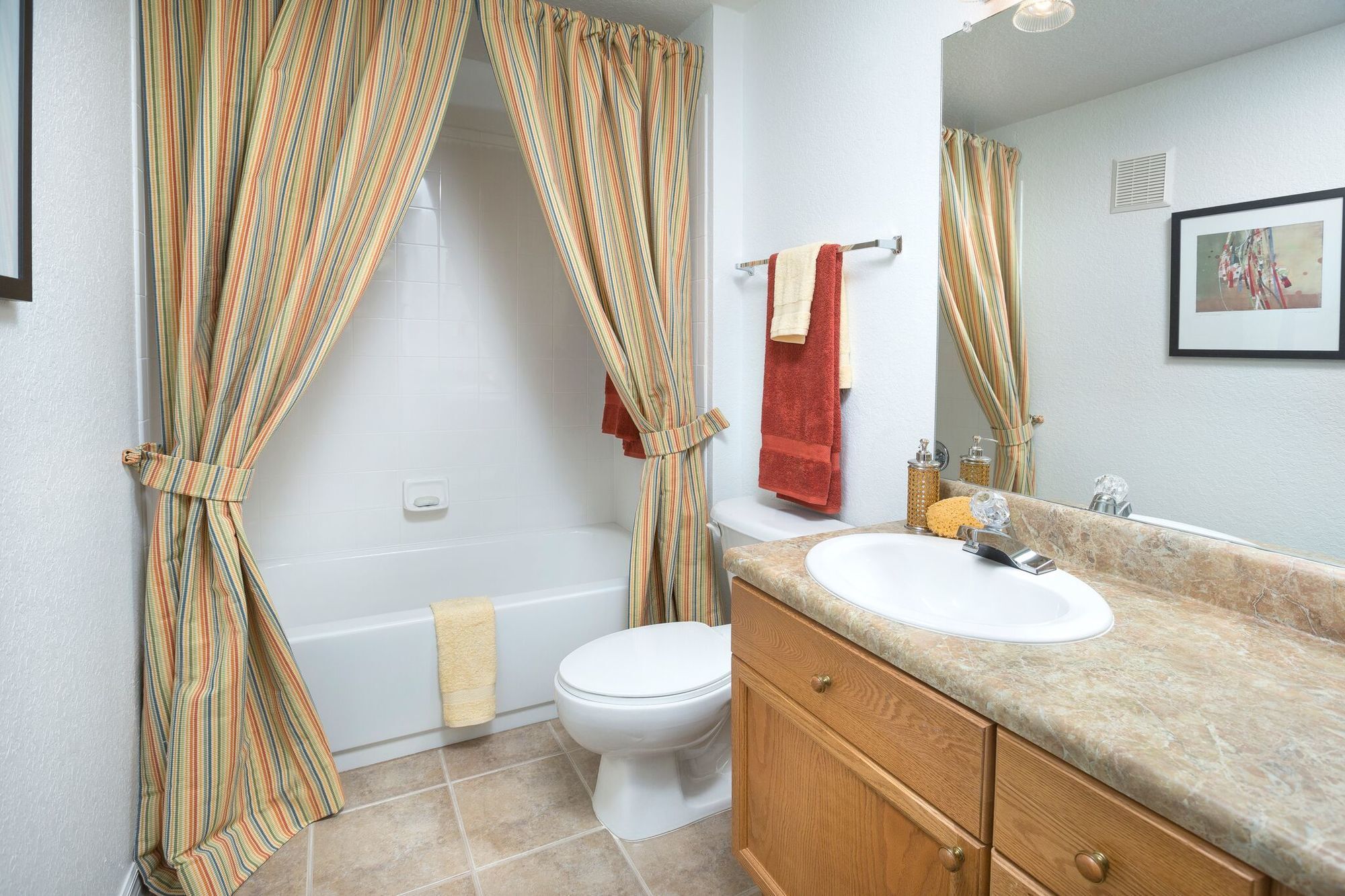 Hawthorne Village Image 46