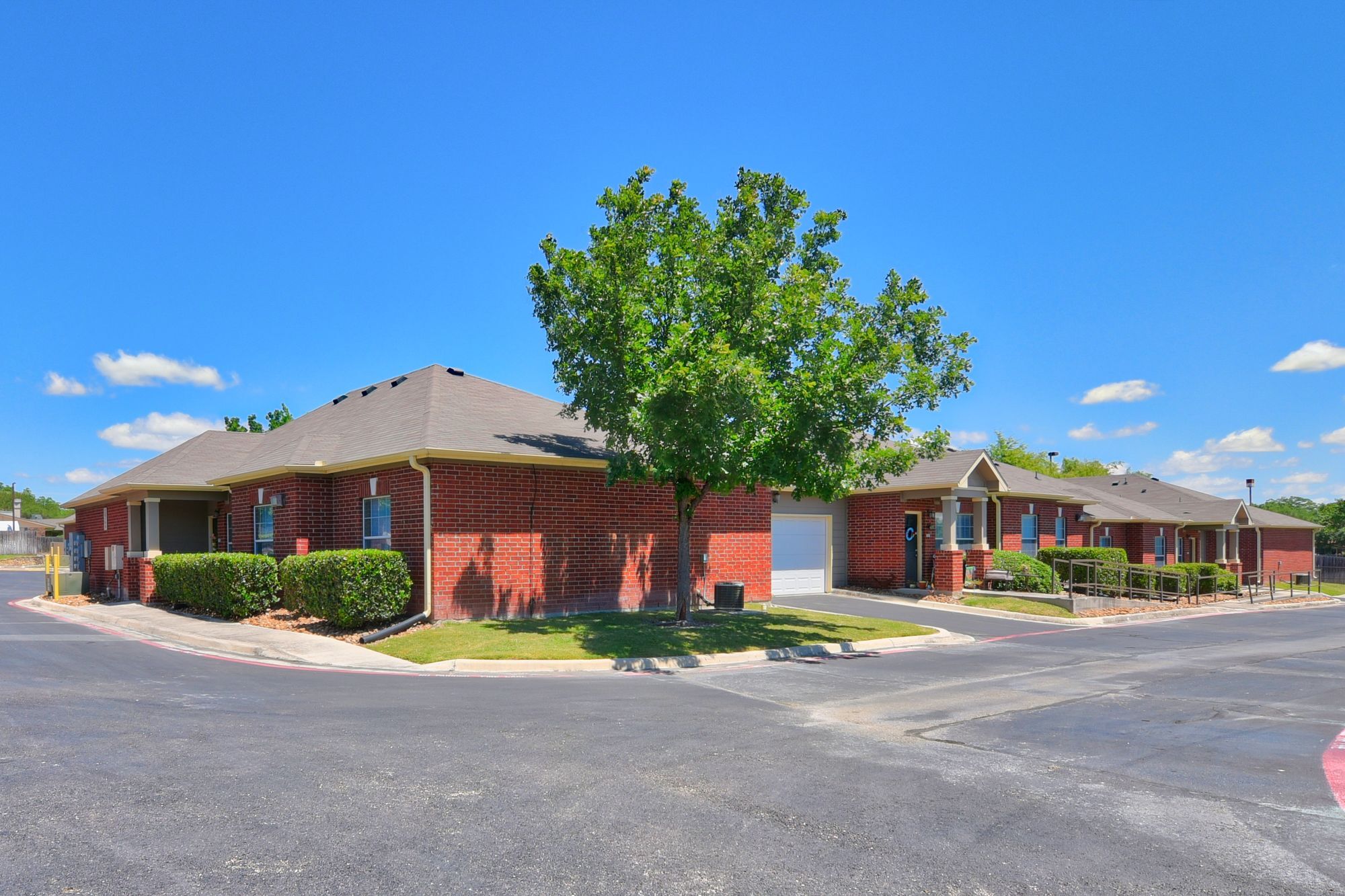 Braunfels Place Image 38