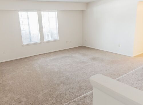 One Bedroom: Beds - 1: Baths - 1: SqFt Range - 700 to 700