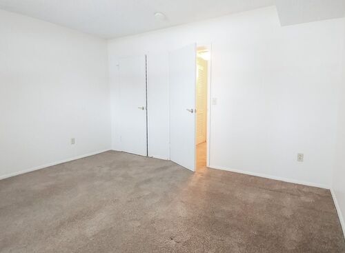 One Bedroom: Beds - 1: Baths - 1: SqFt Range - 700 to 700