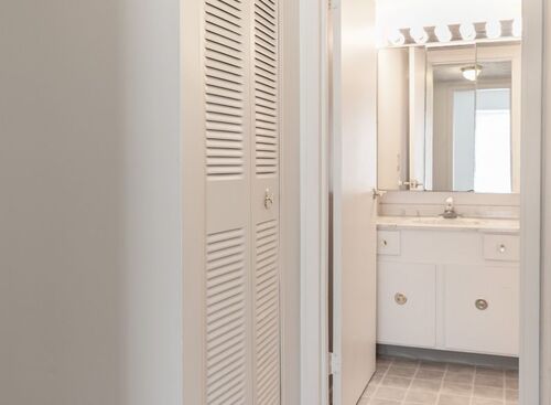 Two Bedroom: Beds - 2: Baths - 1: SqFt Range - 830 to 830