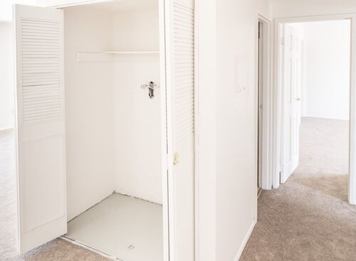 Three Bedroom Deluxe: Beds - 3: Baths - 1.5: SqFt Range - 1225 to 1225