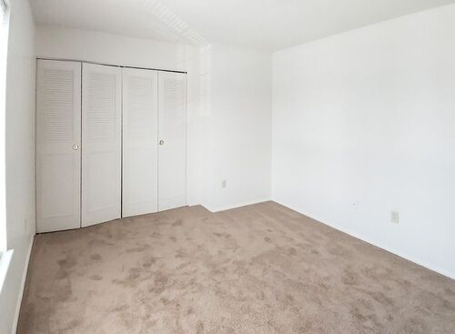 Three Bedroom Deluxe: Beds - 3: Baths - 1.5: SqFt Range - 1225 to 1225