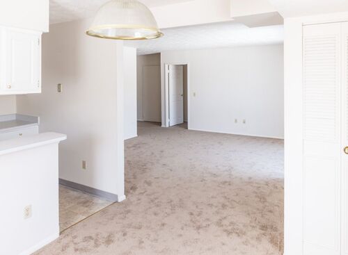 Two Bedroom Deluxe: Beds - 2: Baths - 1.5: SqFt Range - 1015 to 1075