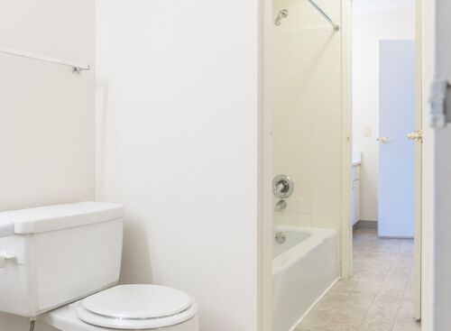 Two Bedroom Deluxe: Beds - 2: Baths - 1.5: SqFt Range - 1015 to 1075