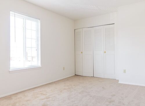 Two Bedroom Deluxe: Beds - 2: Baths - 1.5: SqFt Range - 1015 to 1075