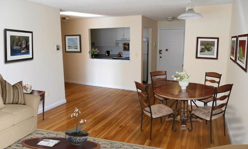 Dustin Street Apartments
