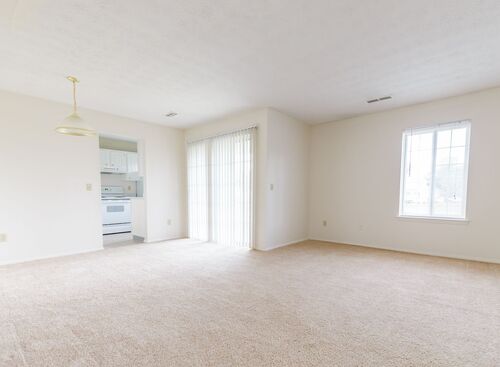 Two Bedroom w/laundry: Beds - 2: Baths - 1: SqFt Range - 860 to 860