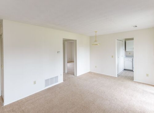 Two Bedroom w/laundry: Beds - 2: Baths - 1: SqFt Range - 860 to 860