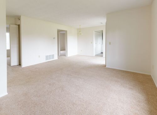 Two Bedroom w/laundry: Beds - 2: Baths - 1: SqFt Range - 860 to 860