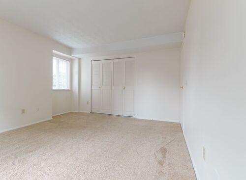 Two Bedroom w/laundry: Beds - 2: Baths - 1: SqFt Range - 860 to 860