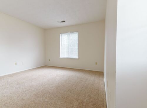 Two Bedroom w/laundry: Beds - 2: Baths - 1: SqFt Range - 860 to 860