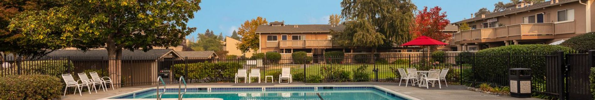 Country Club Apartments