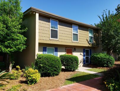 Townhome: Beds - 2: Baths - 1.5: SqFt Range - 1100 to 1100